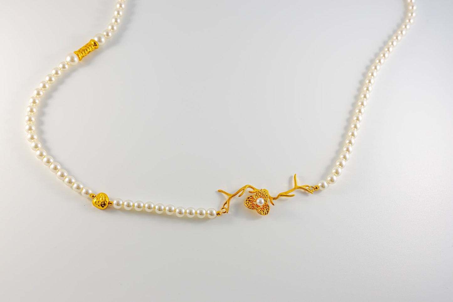 White Pearl Necklace with Gold