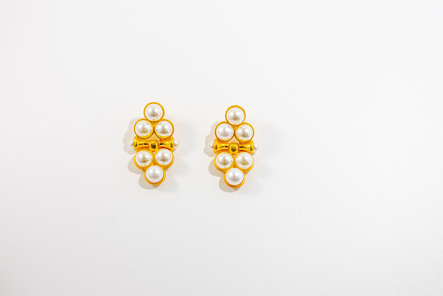 Diamond Shape Golden Pearl Earring