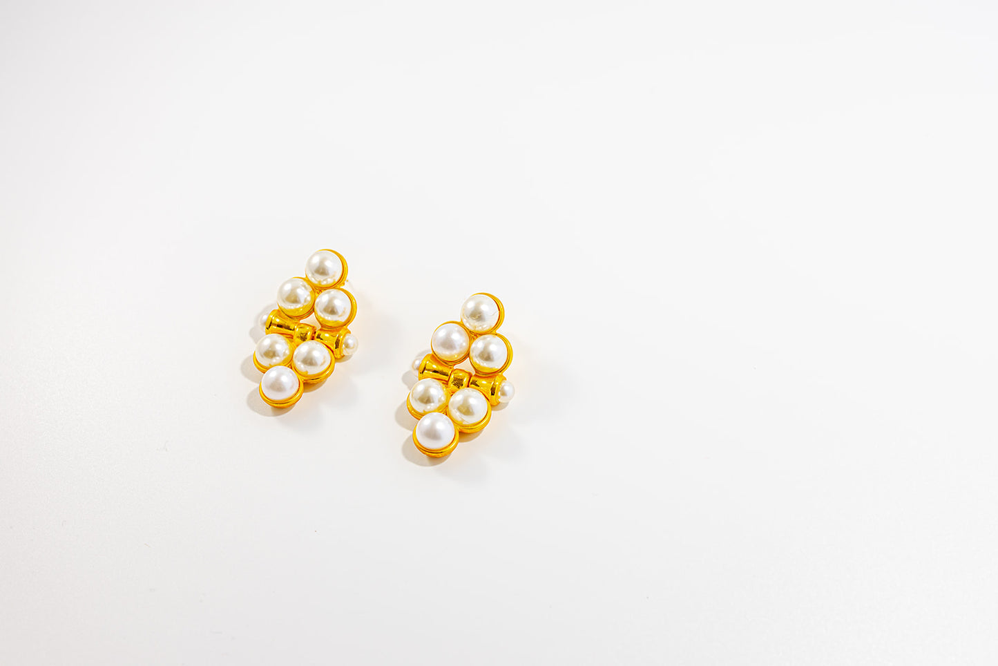 Diamond Shape Golden Pearl Earring