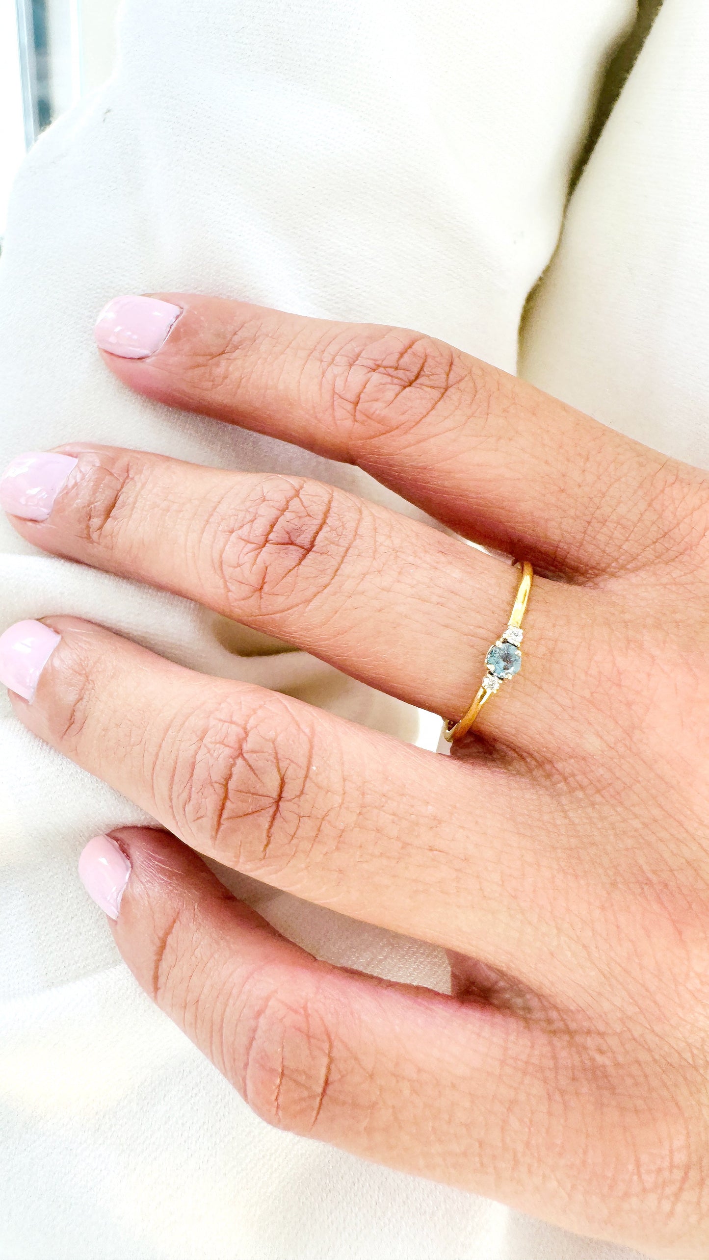 Alexandrite Round & Diamond Ring In 18K Yellow Gold - AiJi World