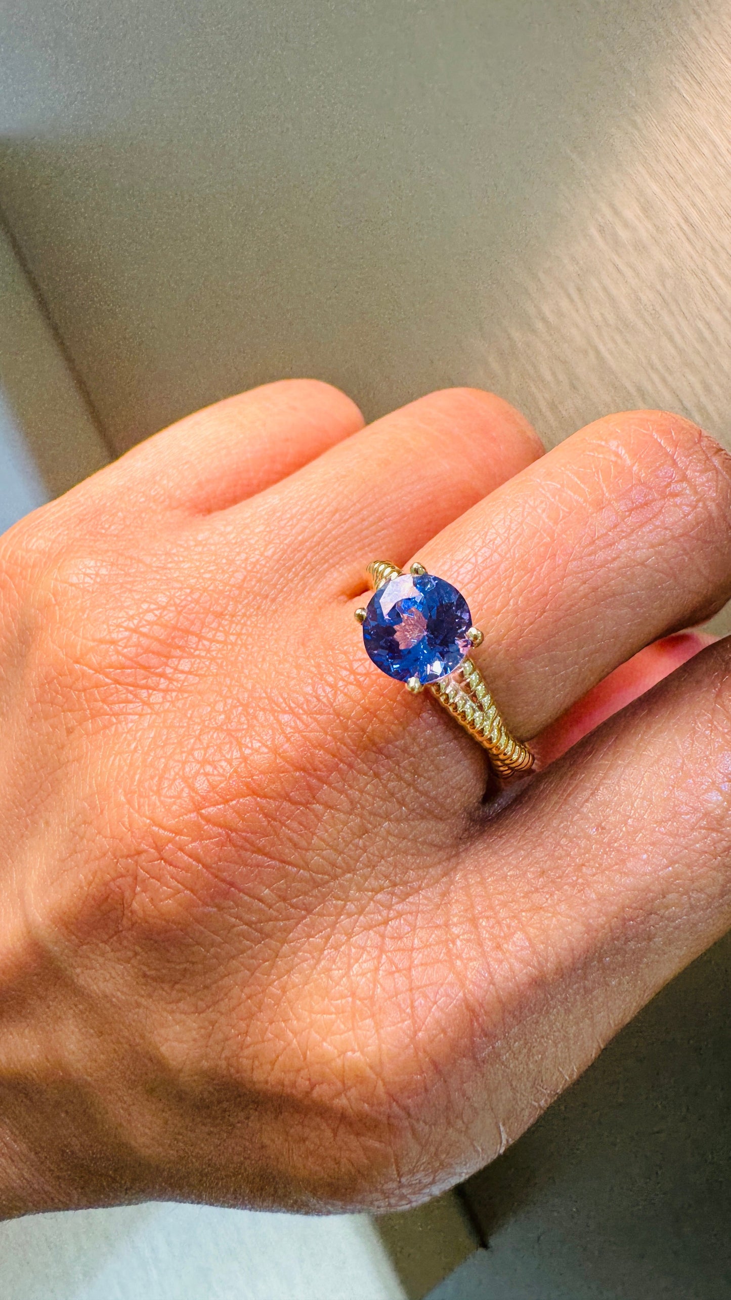 Tanzanite Round Ring In 18K Yellow Gold - AiJi World