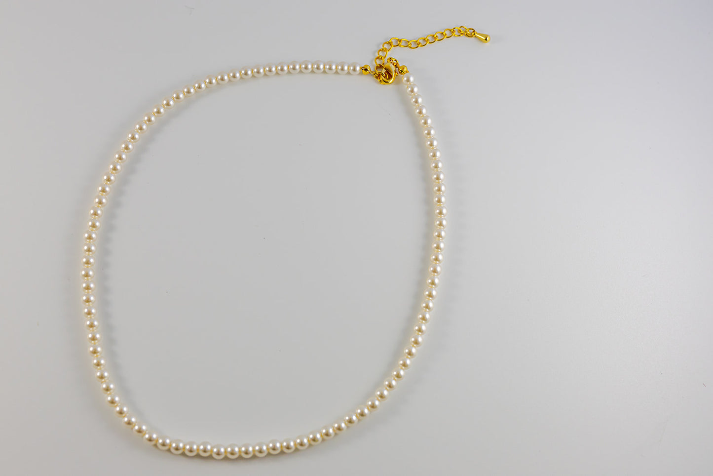 Pearl Necklace with Golden Clasp and Chain