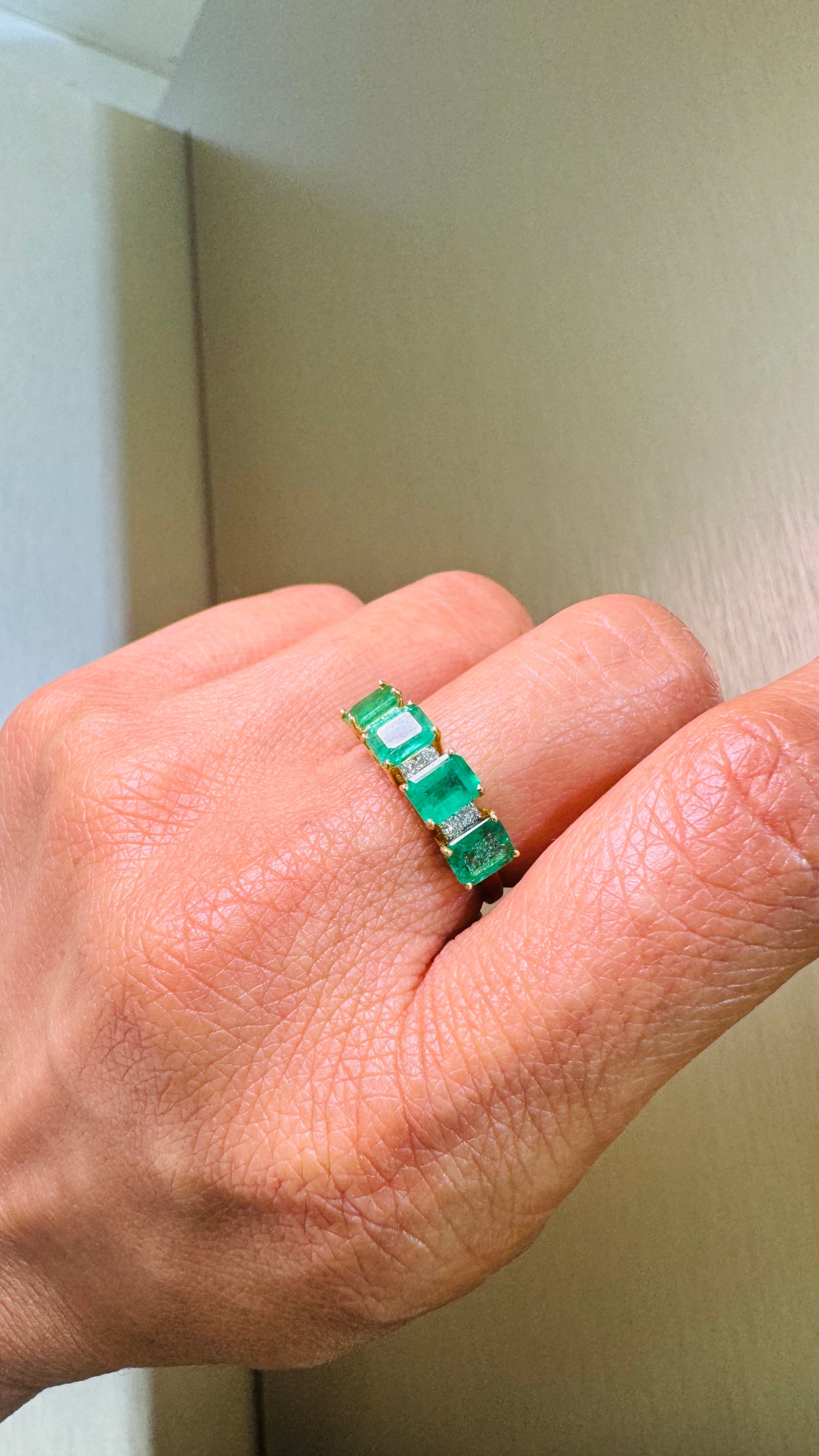 Emerald Rectangle & Diamond Ring In 18K Yellow Gold - AiJi World 