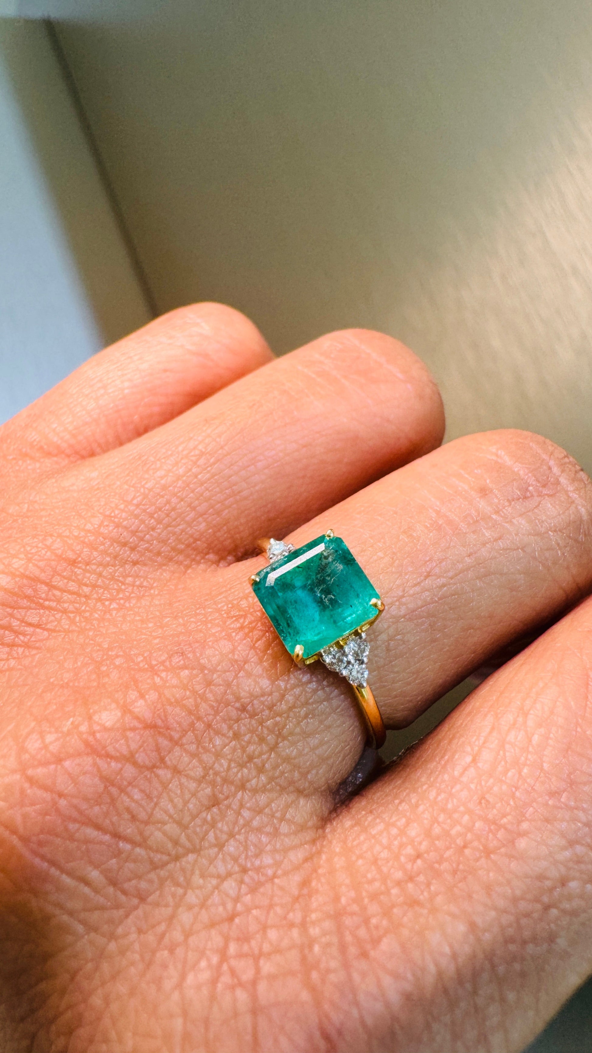 Emerald Square & Diamond Round Ring In 18K Yellow Gold - AiJi World 