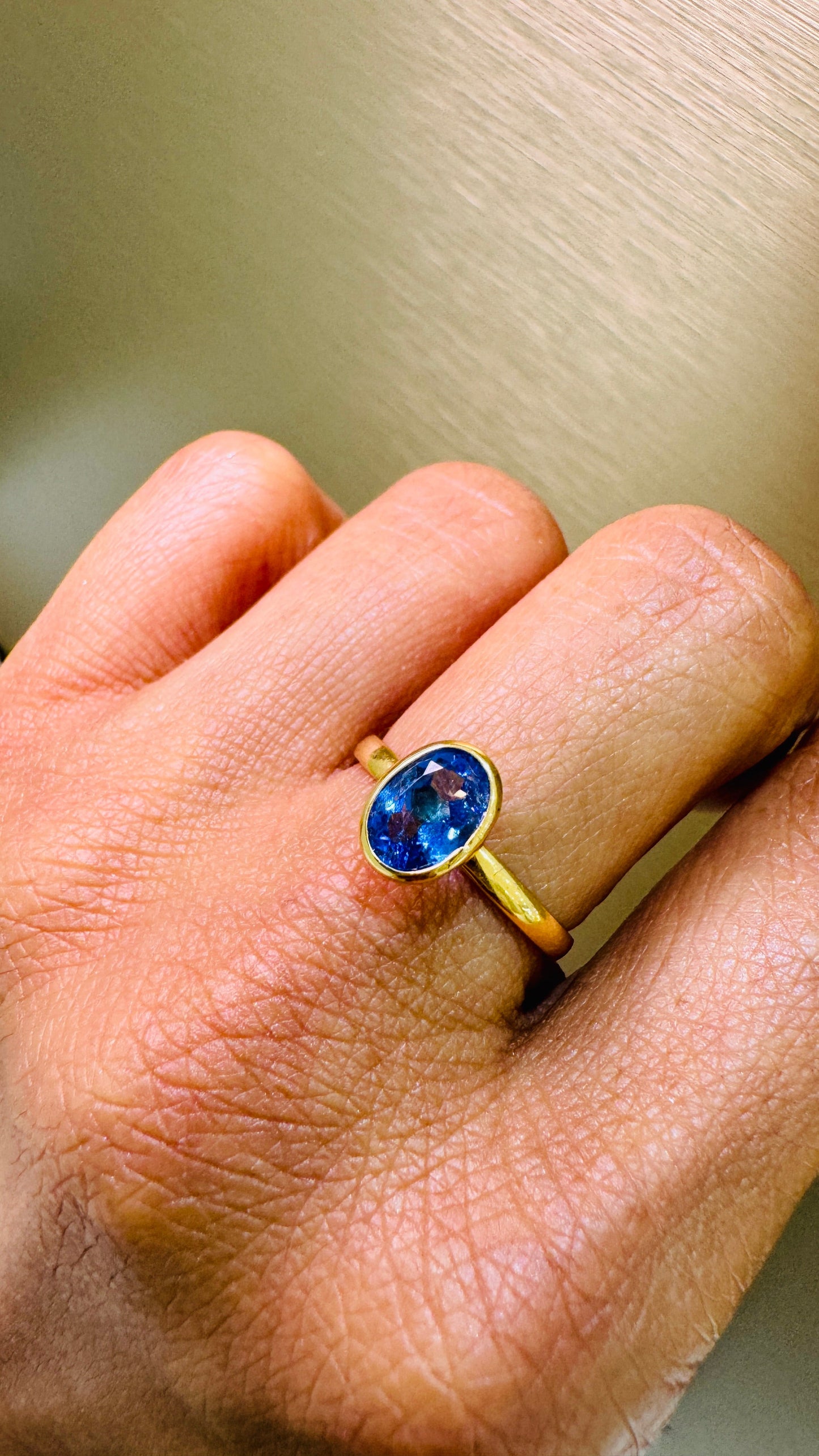 Tanzanite Oval Ring In 18K Yellow Gold - AiJi World 