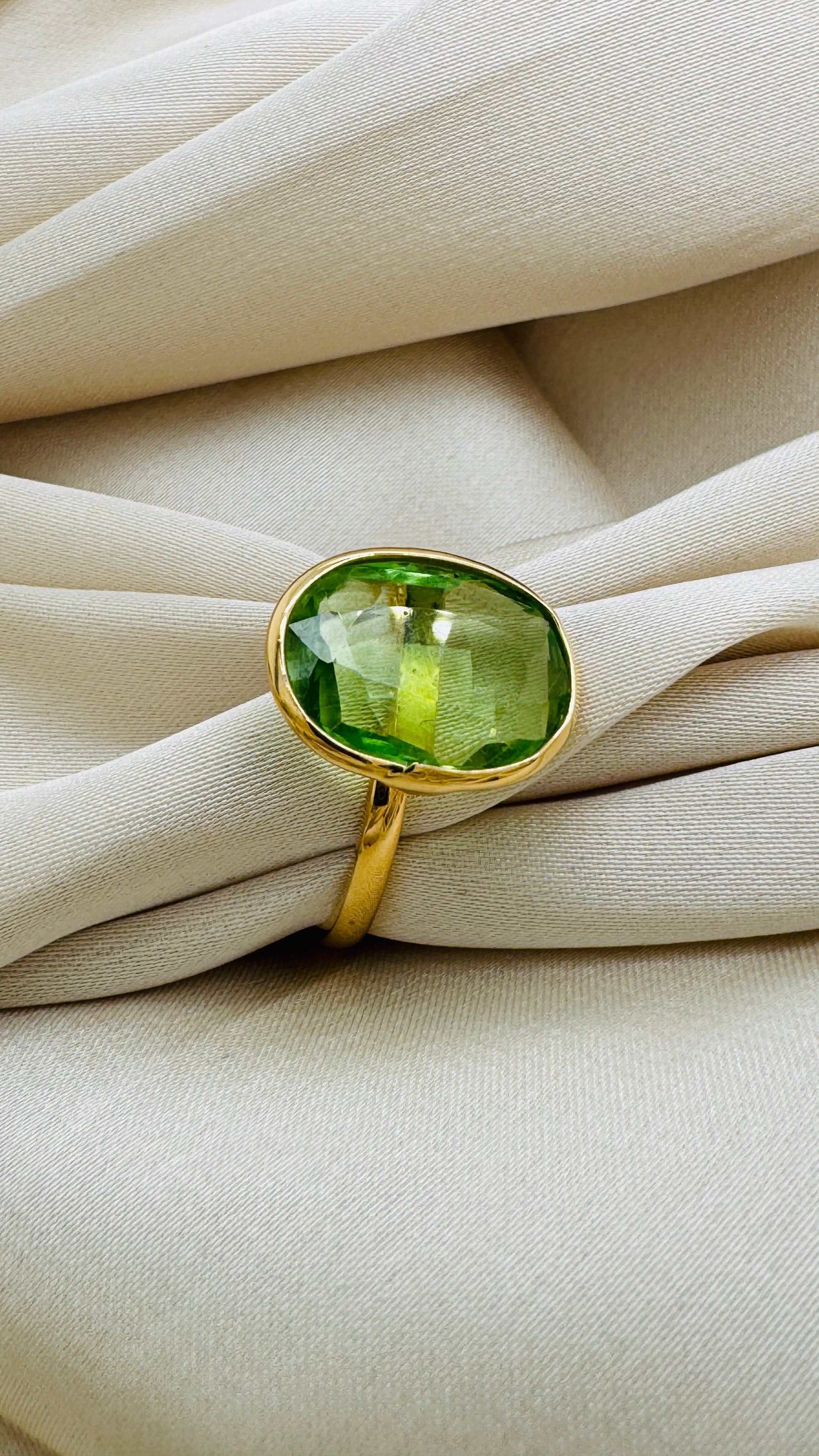 Spinel U/S Ring In 18K Yellow Gold - AiJi World 