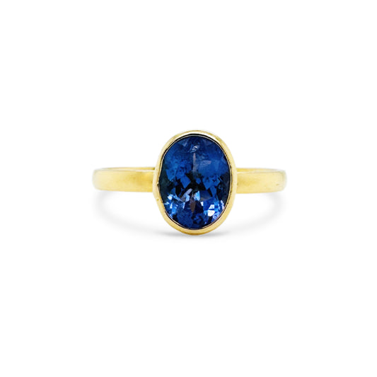 Tanzanite Oval Ring In 18K Yellow Gold - AiJi World 