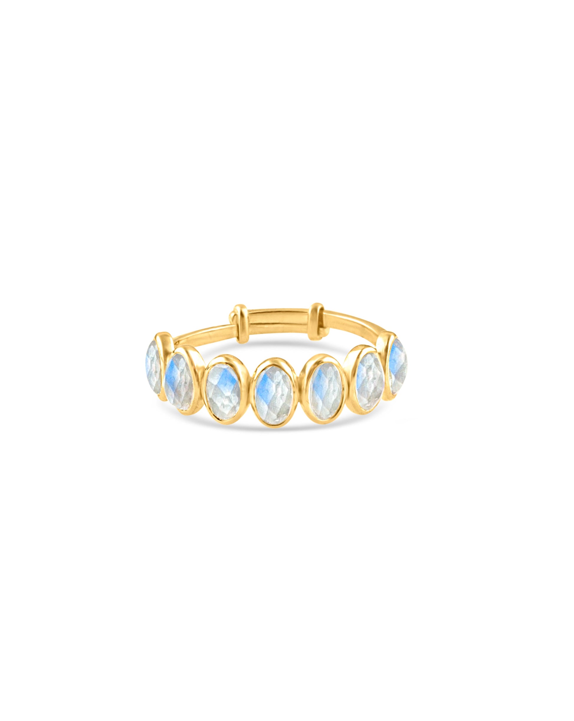 Rainbow Moonstone Oval Ring In 18K Yellow Gold - AiJi World 