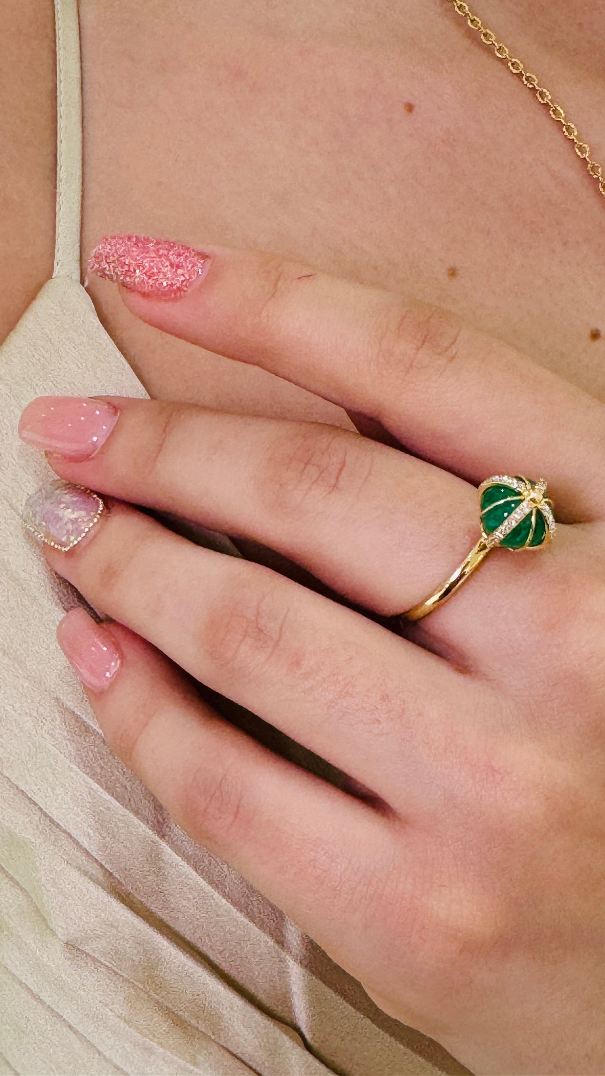 Emerald Beads & Diamond Ring In 18K Yellow Gold - AiJi World 