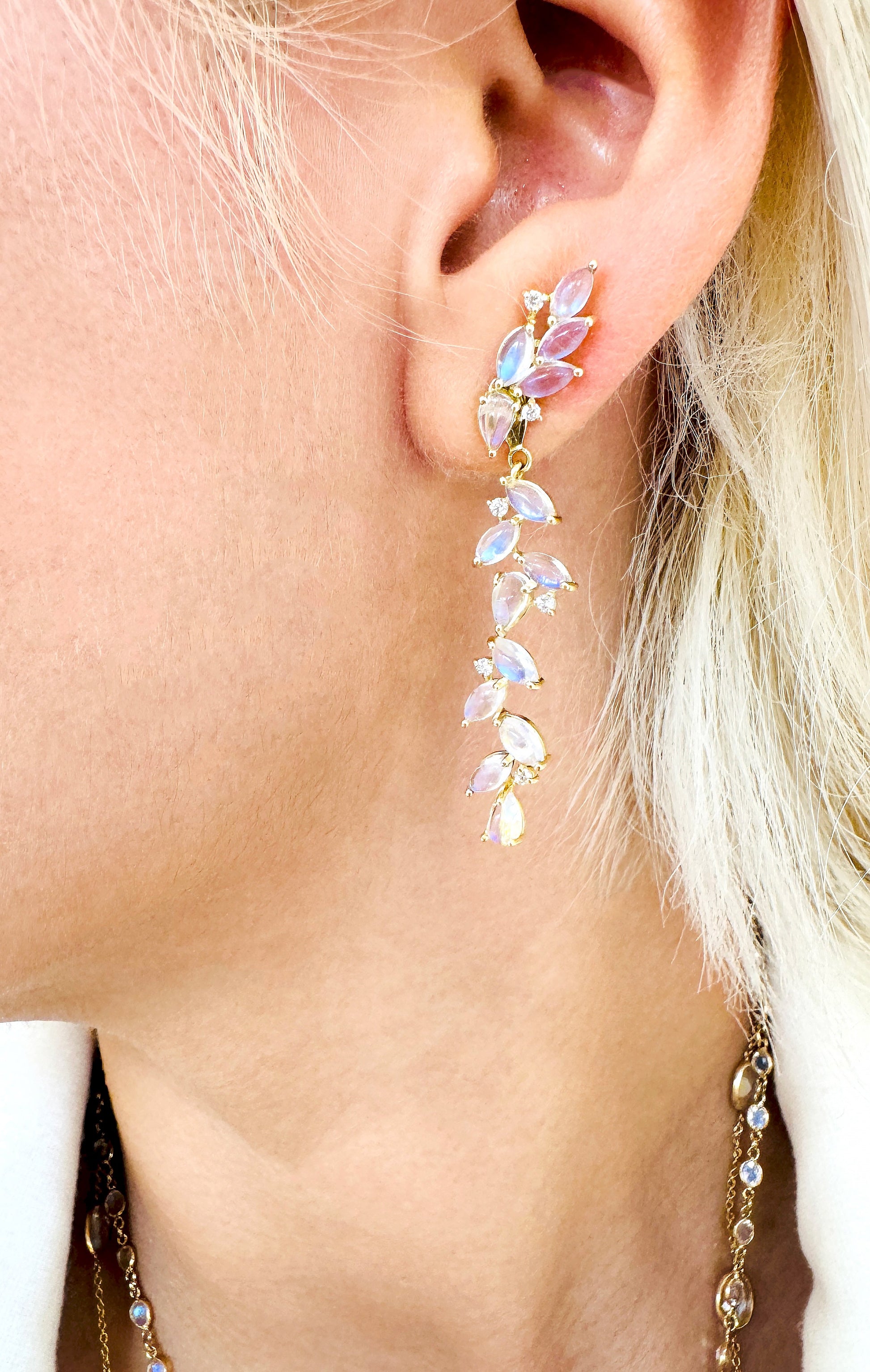 Rainbow Moonstone Pear Shape Earring In 18K Yellow Gold - AiJi World 