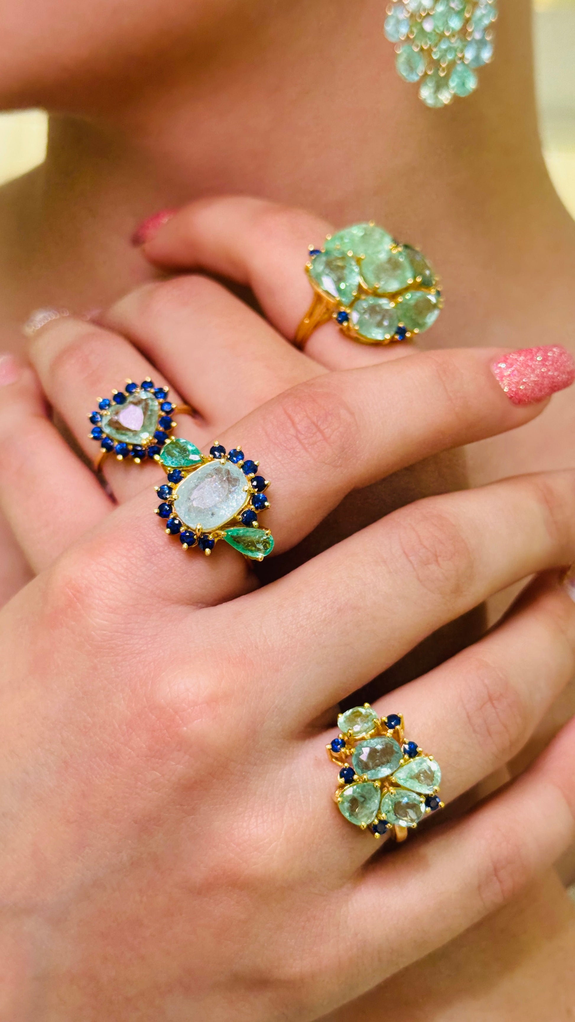 Paraiba Tourmaline Mix Shape & Blue Sapphire Rd. Ring In 18K Yellow Gold - AiJi World 