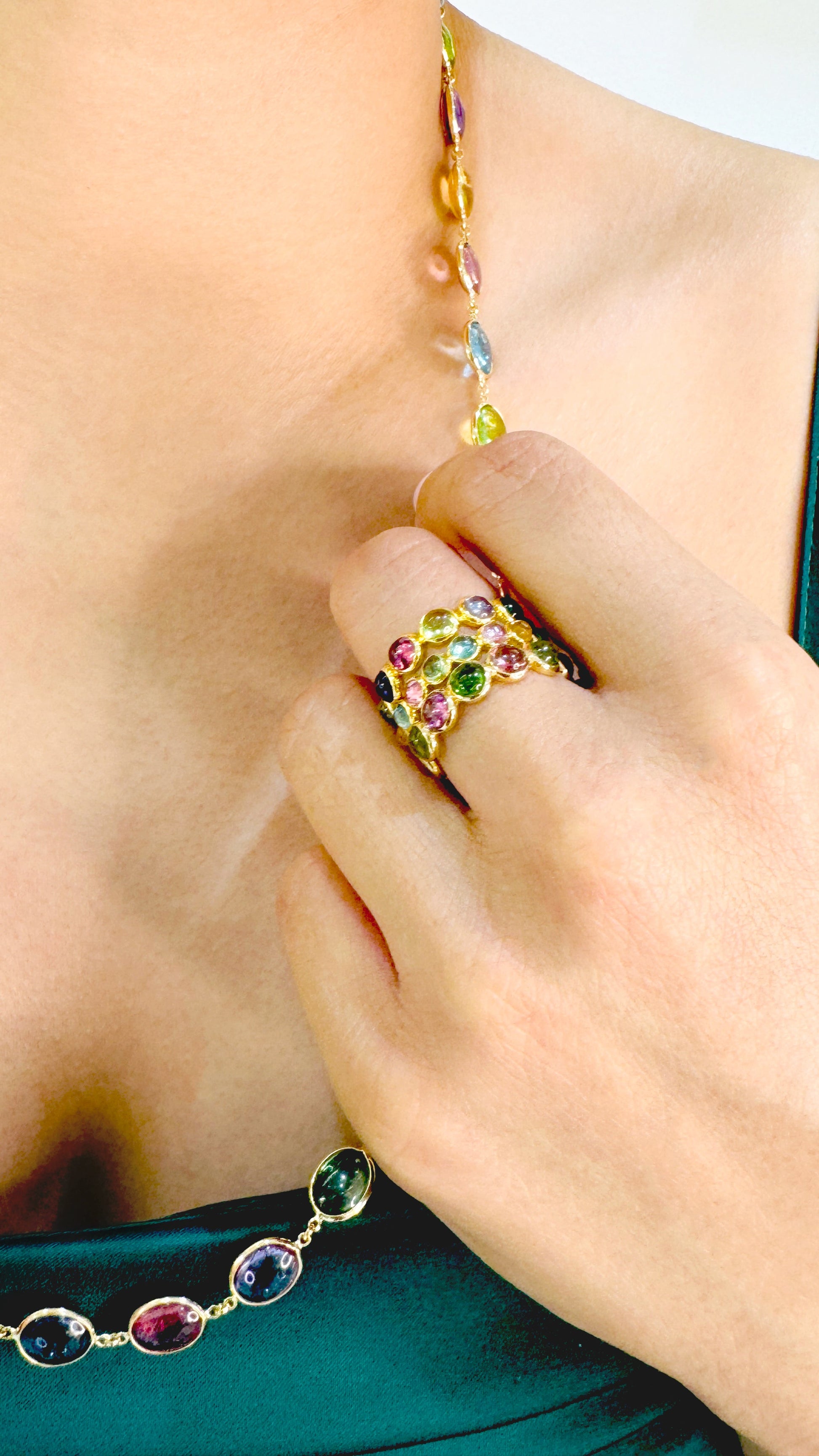 Multicolor stone Oval Necklace In 18K Yellow Gold - AiJi World 