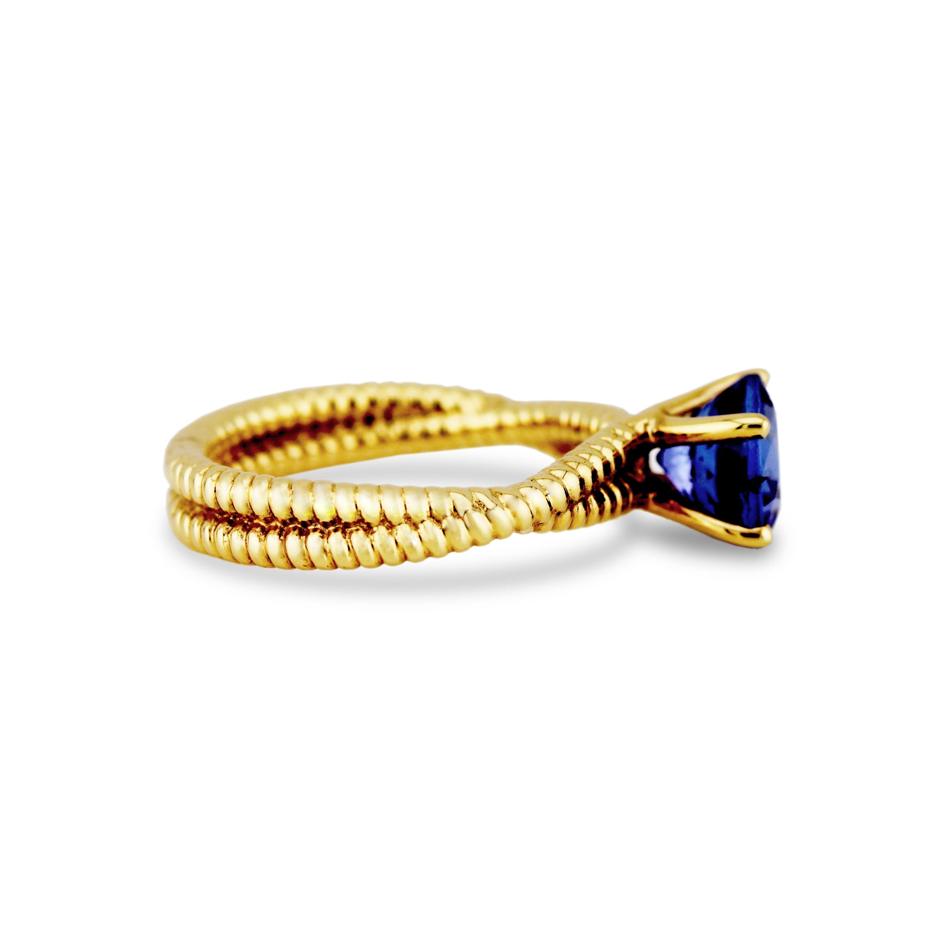 Tanzanite Round Ring In 18K Yellow Gold - AiJi World 